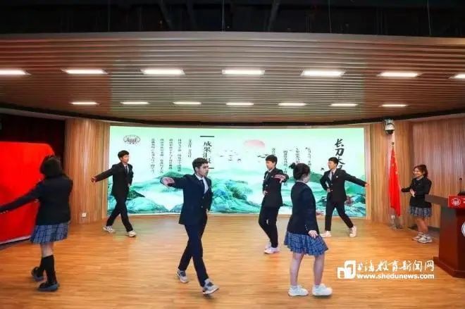 当“百戏之祖”遇上新疆娃 同济一附中这样打造“文化润疆”的“育人密码”(图5)