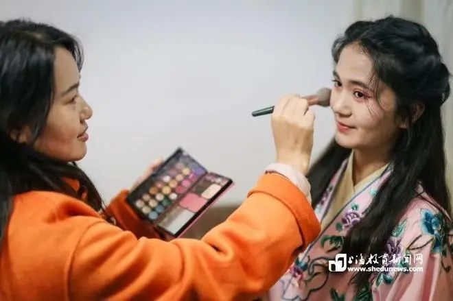 当“百戏之祖”遇上新疆娃 同济一附中这样打造“文化润疆”的“育人密码”(图8)