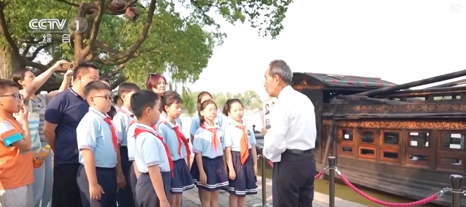 各地多彩活动迎“六一” 守护红色根脉做新时代好少年(图2)