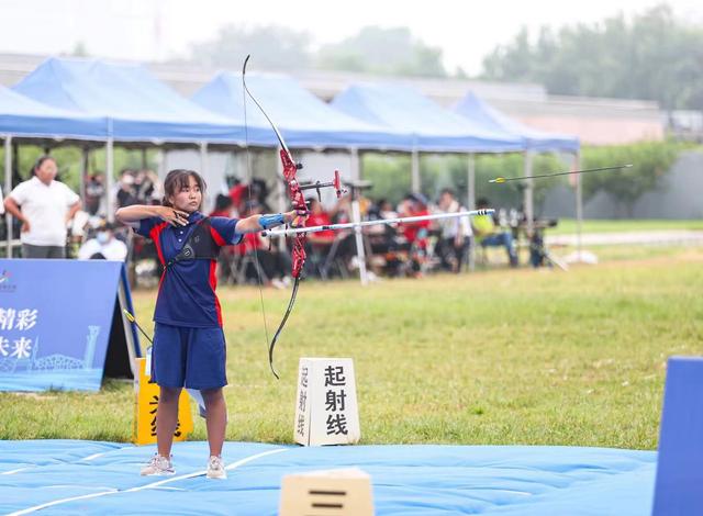 青海：第九届那达慕大会在海西格尔木开幕