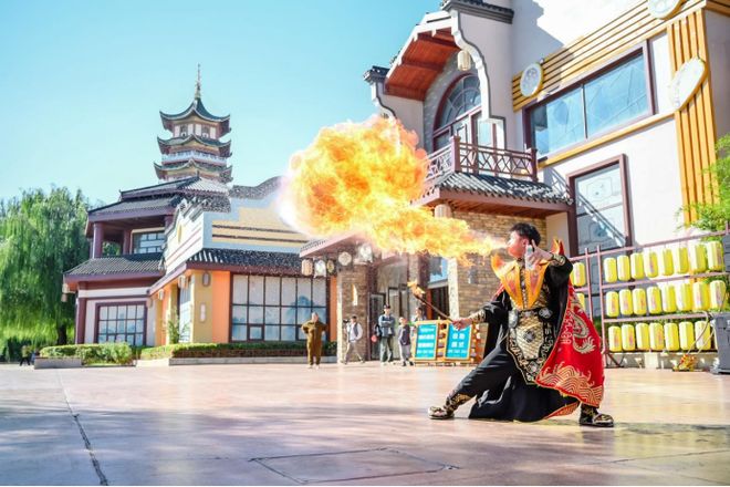 变脸吐火、杂技等表演轮番登场济南方特“国风盛典”即将启幕!(图2)