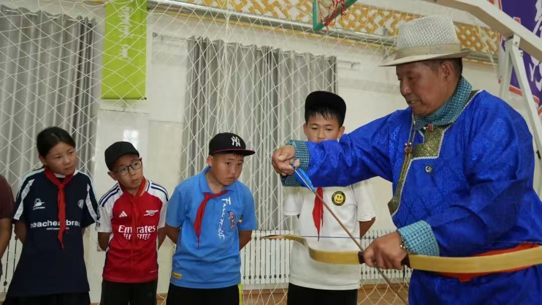 少年学非遗 文脉润草原——西乌珠穆沁旗解锁传承新方式(图1)