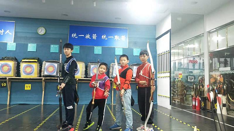 百余名小箭客同台竞技!2025全国青少年大众射箭俱乐部联赛(上海站)收官(图1) 百余名小箭客同台竞技!2025全国青少年大众射箭俱乐部联赛(上海站)收官