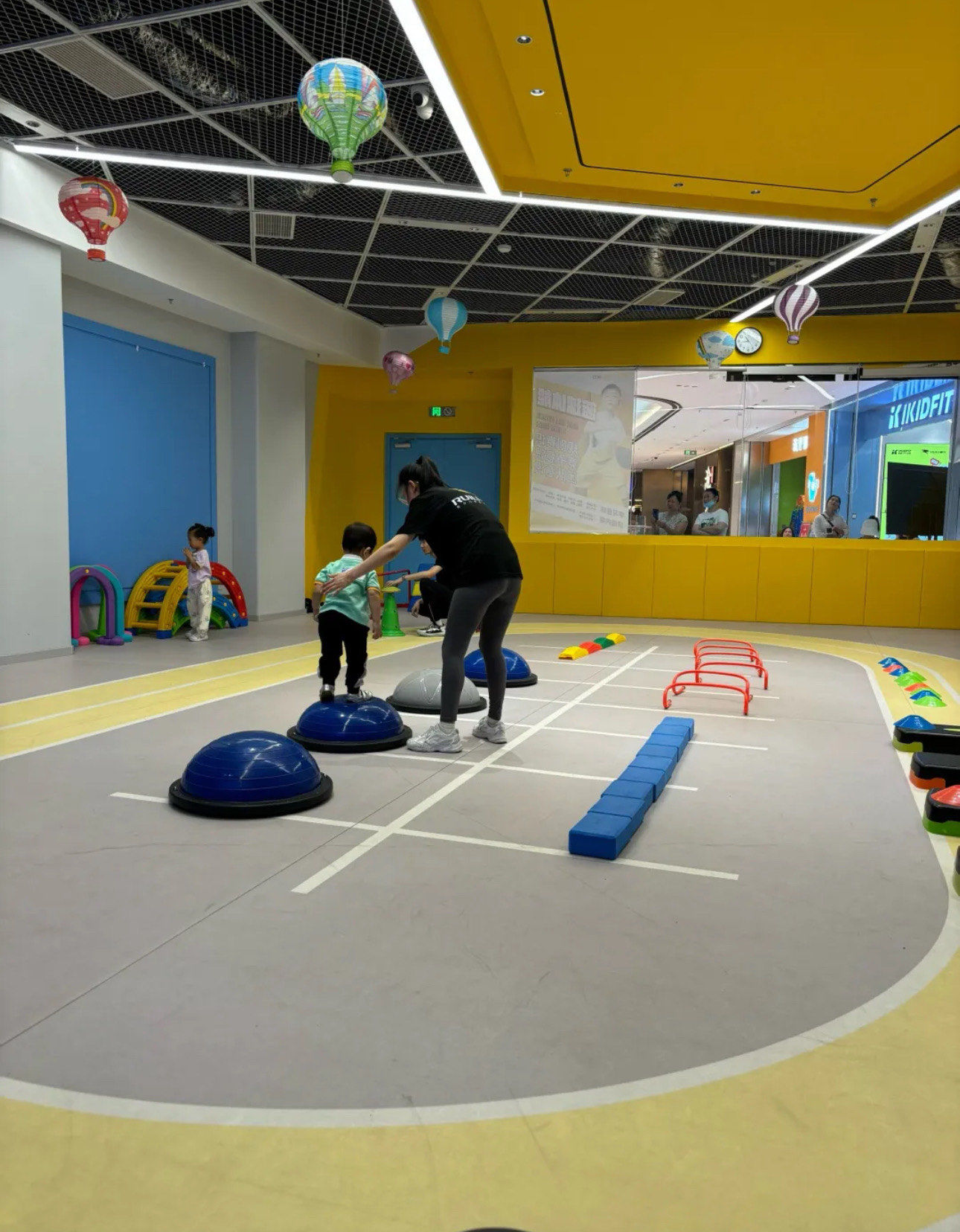 奔跑吧·少年！2025年北京市青少年趣味运动会燃动校园 科学健身与体质促进双向赋能