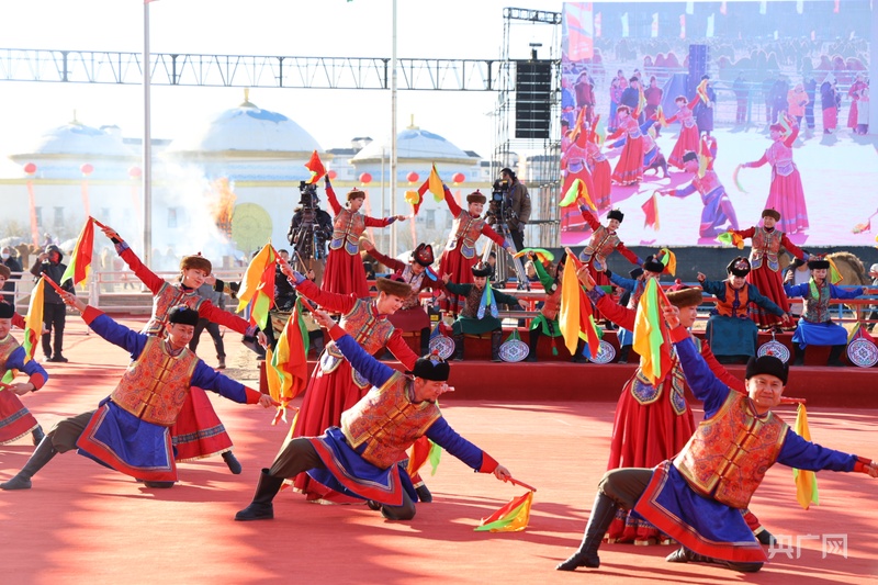 2025内蒙古阿拉善骆驼超级联赛燃情开幕(图1)