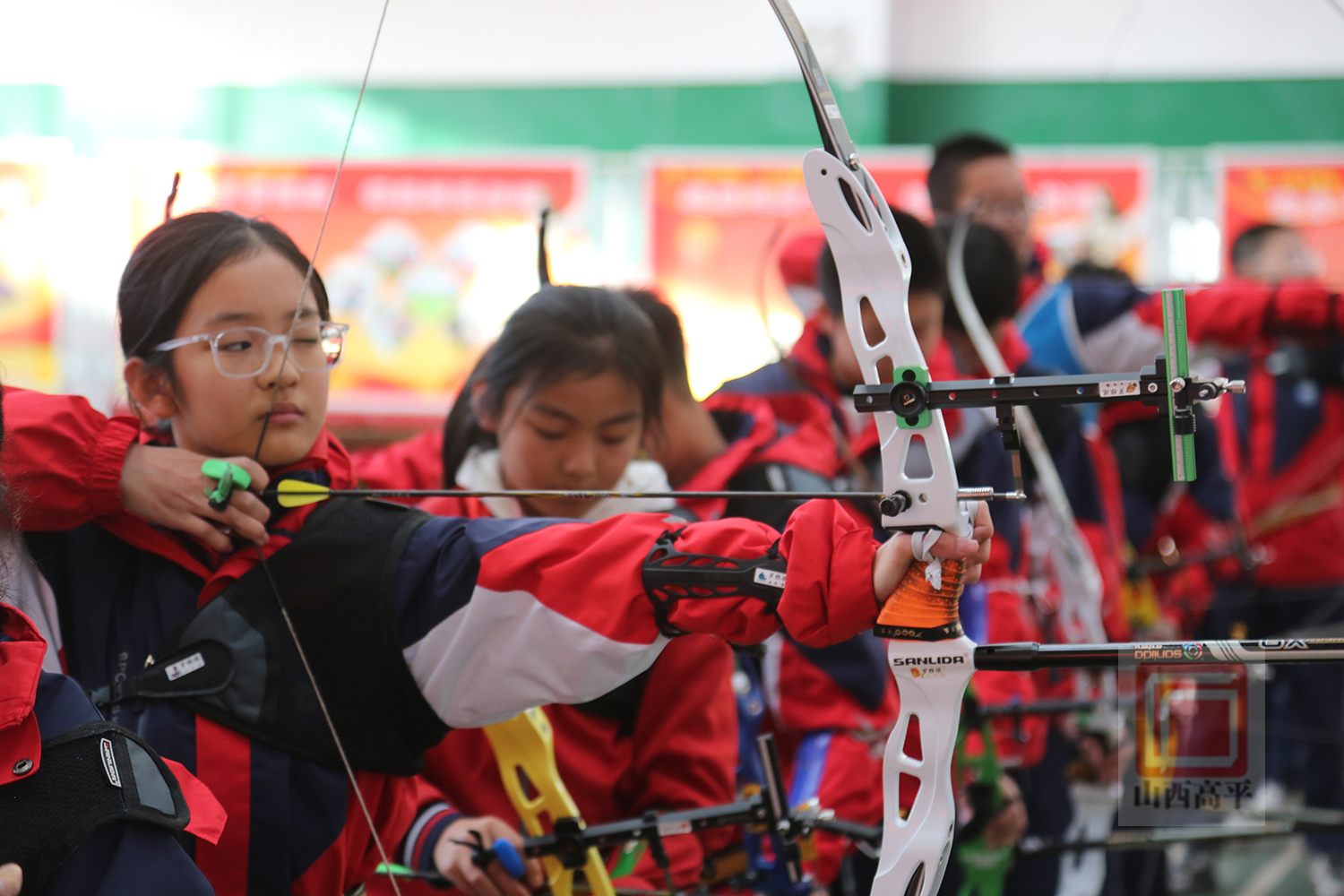 发展射箭体育项目 打造校园新样态(图2)
