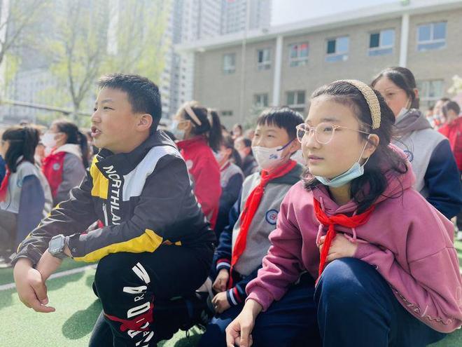 杏花岭区坝陵桥小学开展国防教育之射击射箭进校园活动(图2)