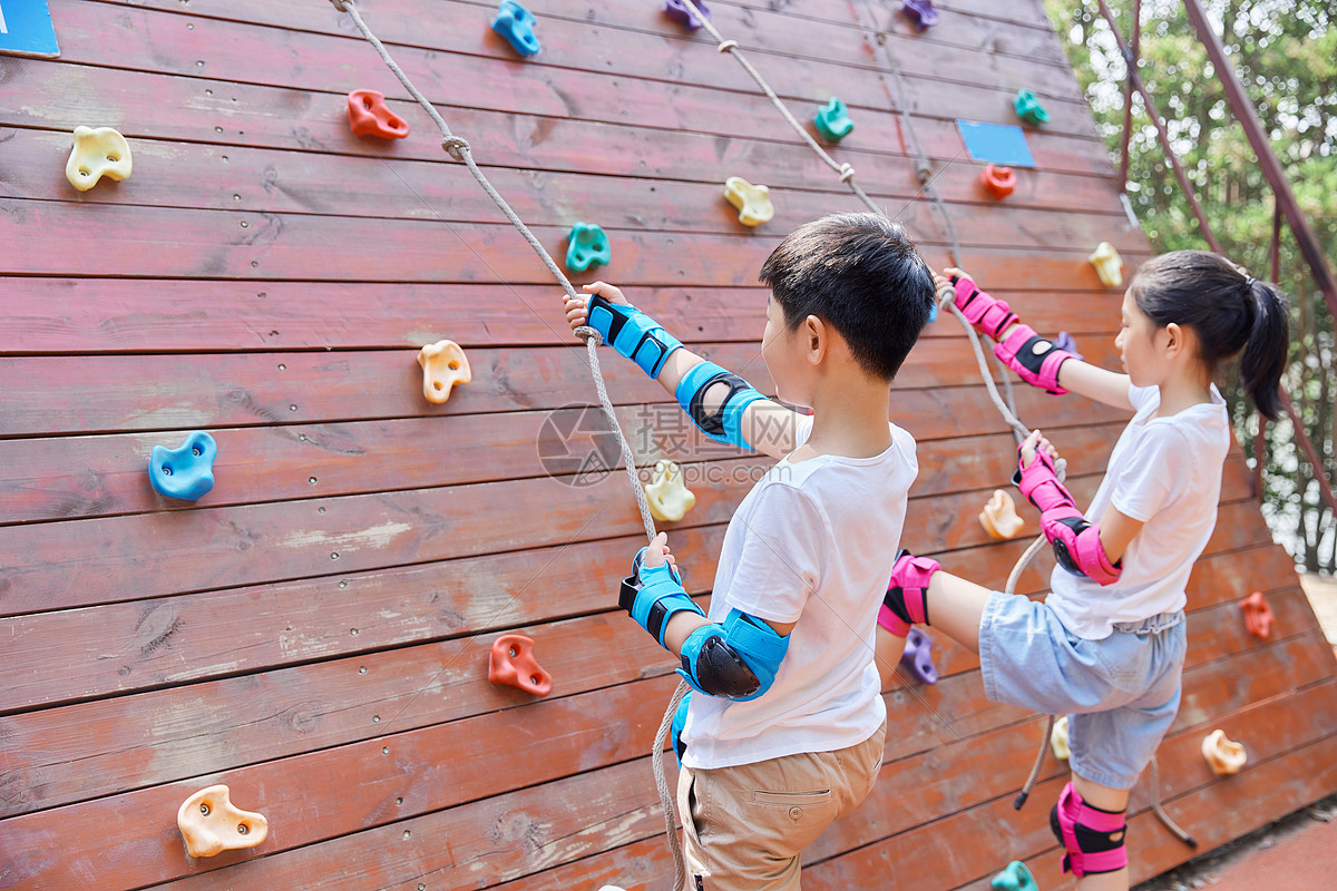 欢喜过大年 游乐园里人气旺(图1) 欢喜过大年 游乐园里人气旺