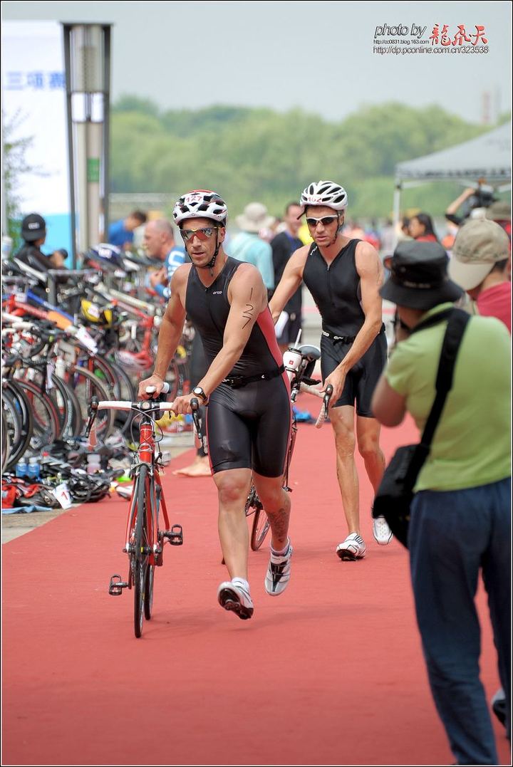 铁人三项 钢铁意志的极限征途