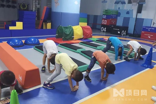 衡阳市外国语学校“艺术童伴”支教行动点亮留守儿童求学路(图1) 衡阳市外国语学校“艺术童伴”支教行动点亮留守儿童求学路