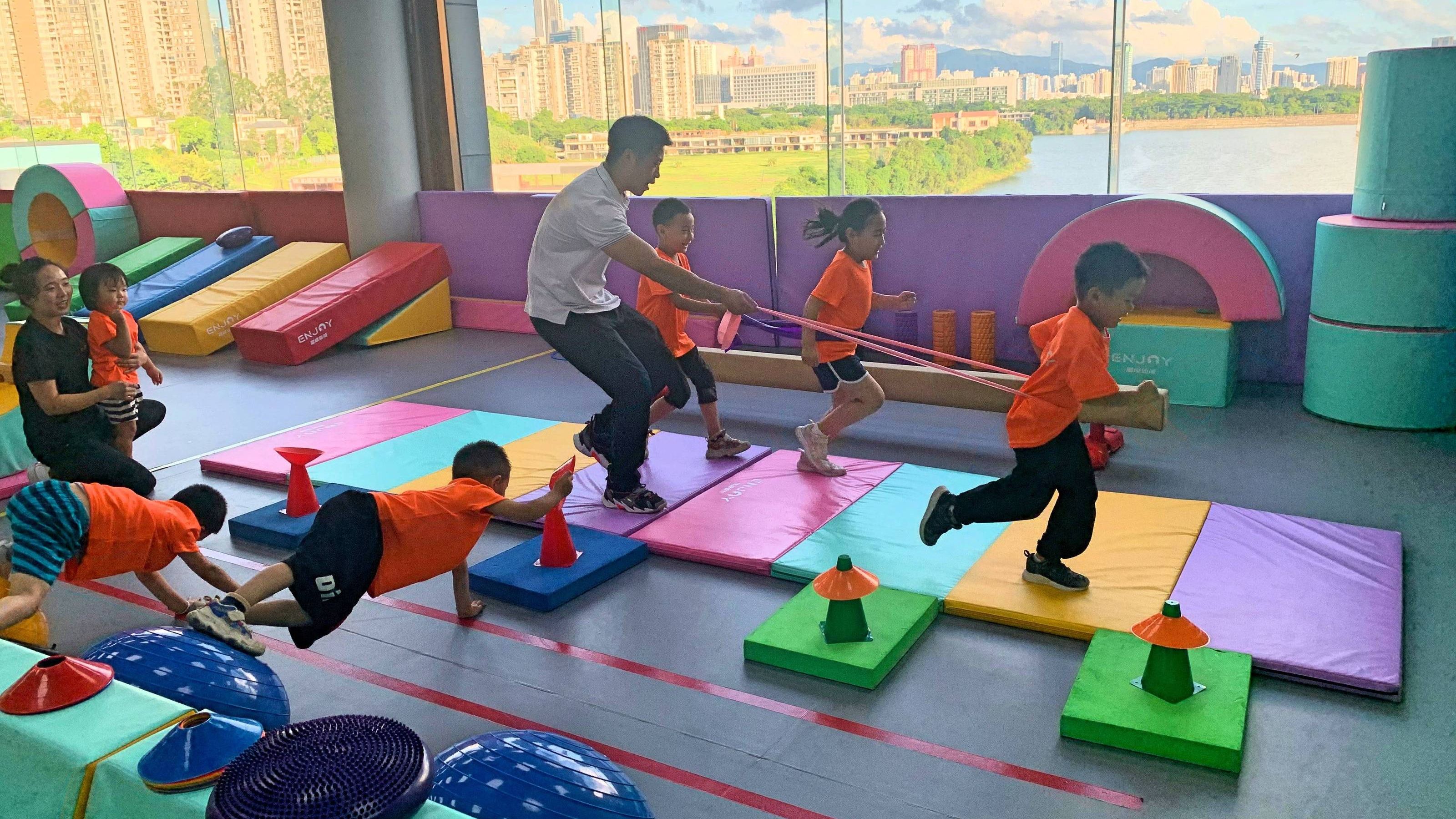 这所小学推进足球青训42年 从学校特色到城市底蕴