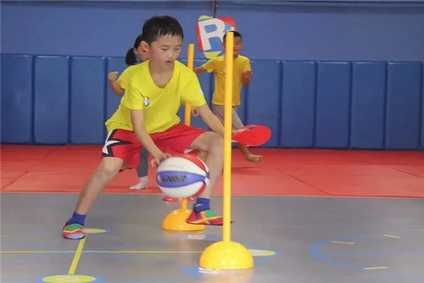 去年向各级国家队输送球员54名 四川成都发展足球有妙招