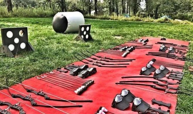 两天拓展(攻防箭 世界球 杯子舞 动力绳圈 古城魅影 野炊 皮划艇)(图1)