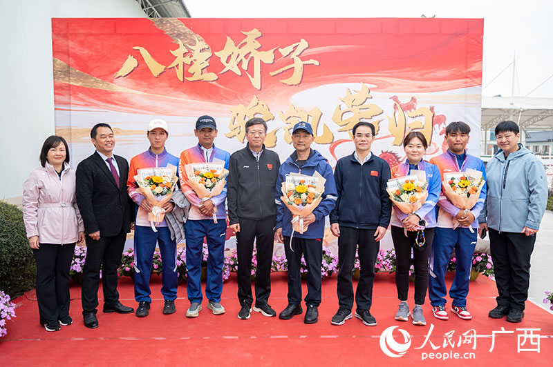 黄剑峰到广西马术队开展慰问和调研(图1)