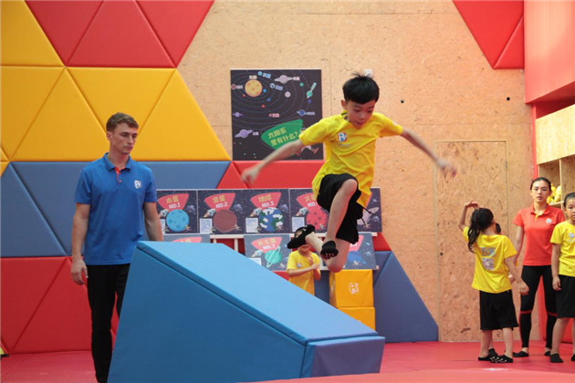 恒文·御澜湾(售楼处)营销中心电话→恒文·御澜湾售楼中心电线恒文·御澜湾楼盘百科→楼盘网站→楼盘测评→售楼中心电话→来电预约看房→售楼处欢迎您