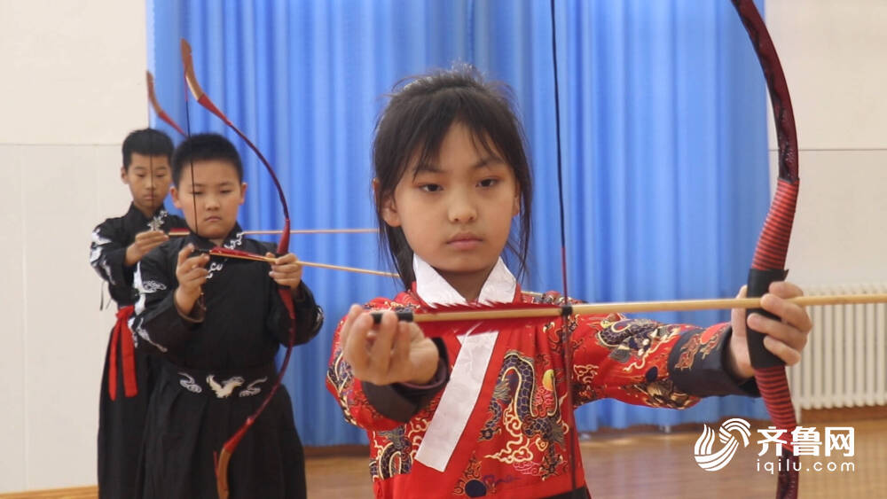 特色体育课进校园 德州市乾赵小学:普及射箭运动 弘扬中华体育精神(图4)