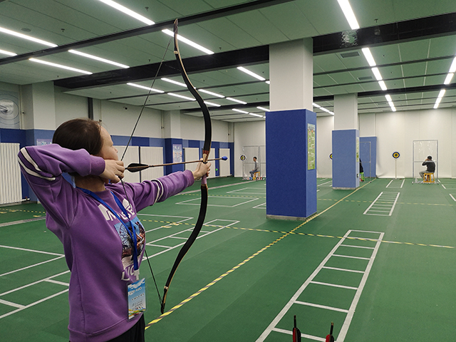 高校开设射箭课秒被抢光 舞龙舞狮和游泳课也火爆