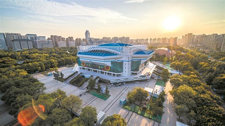 经发控股 以环境筑基 运动塑魂 教育铸梦 擘画城市幸福新图景(图3)