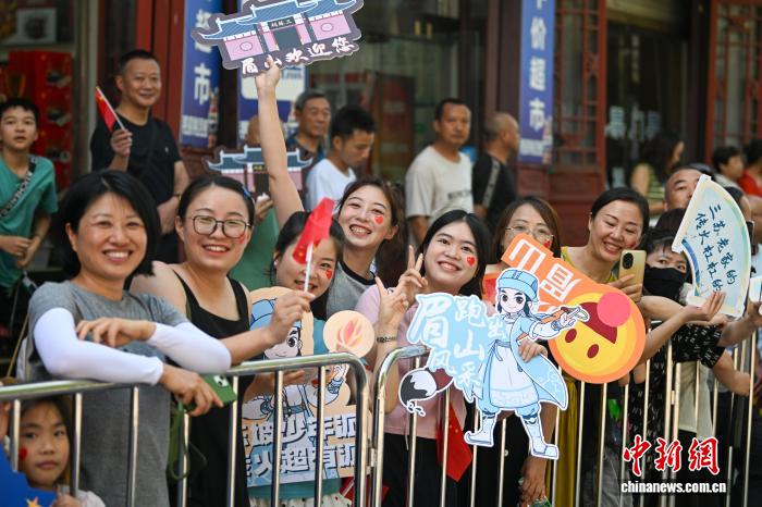 成都世运会)世运会遇上全民健身日 体育让生活更美好(图2)