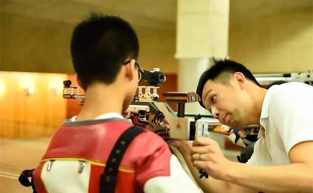 温州穷小子雅典一枪封神2000块择校费差点压垮奥运冠军北京痛哭退役后他带出了杨倩(图15)