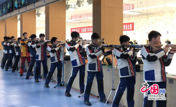 这所学校的射击场走出个“神枪手”(图3)
