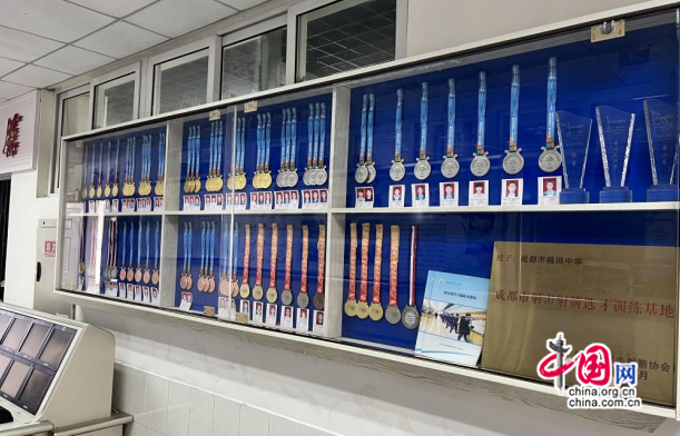 这所学校的射击场走出个“神枪手”(图5)