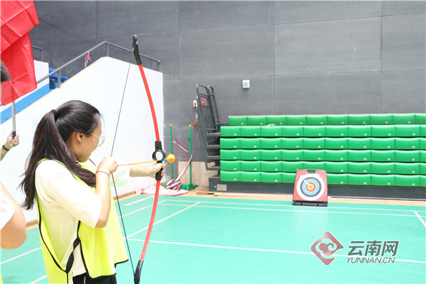 射箭进入课程项目南京中小学生参与竞技比拼