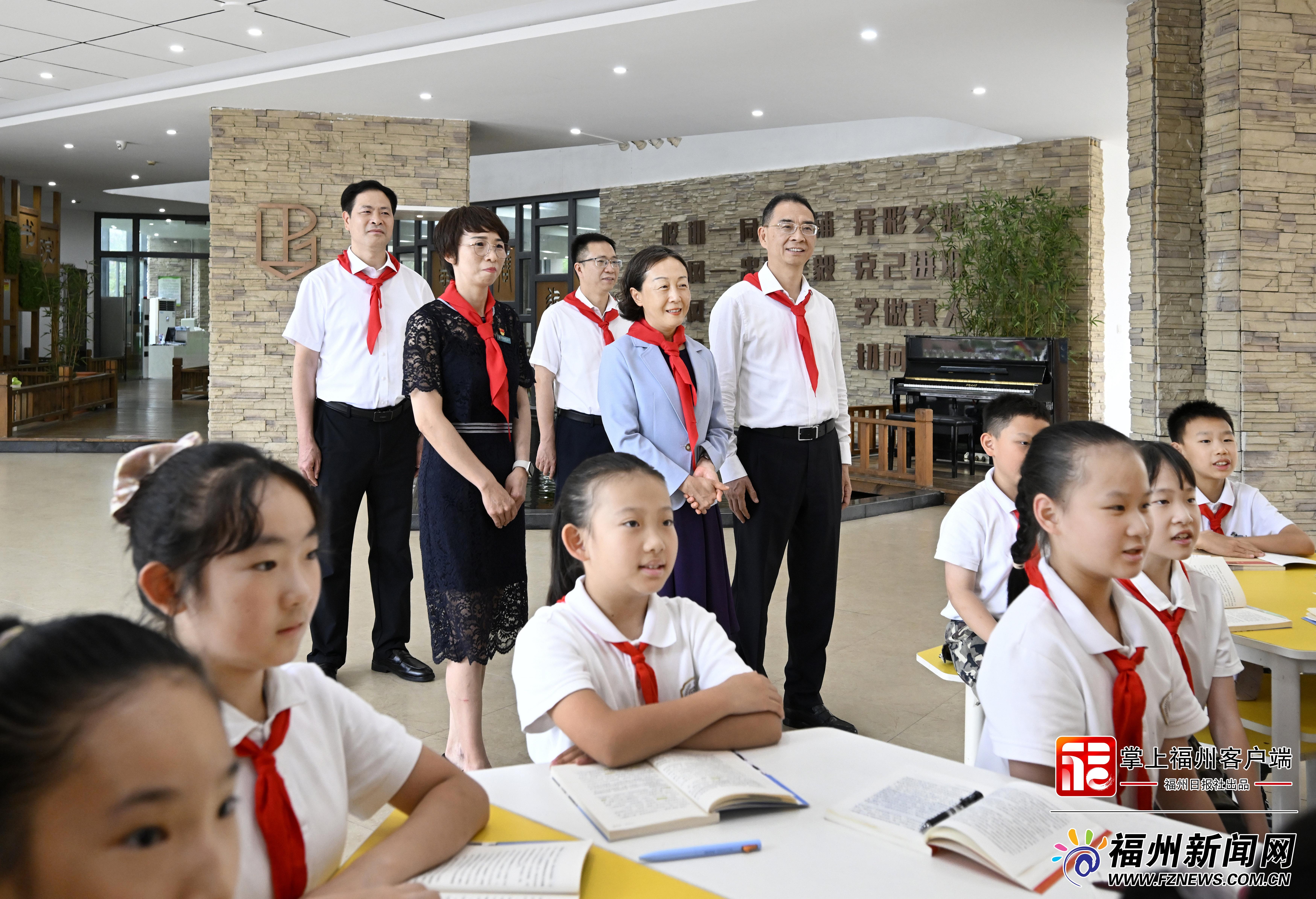 郭宁宁吴贤德在“六一”国际儿童节到来之际寄语全市少年儿童(图3)